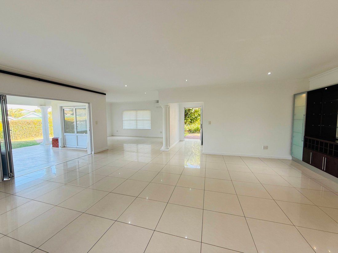 Apartamento en Mount Edgecombe Country Estate 2, KwaZulu-Natal, Sudáfrica 3 - 19116538