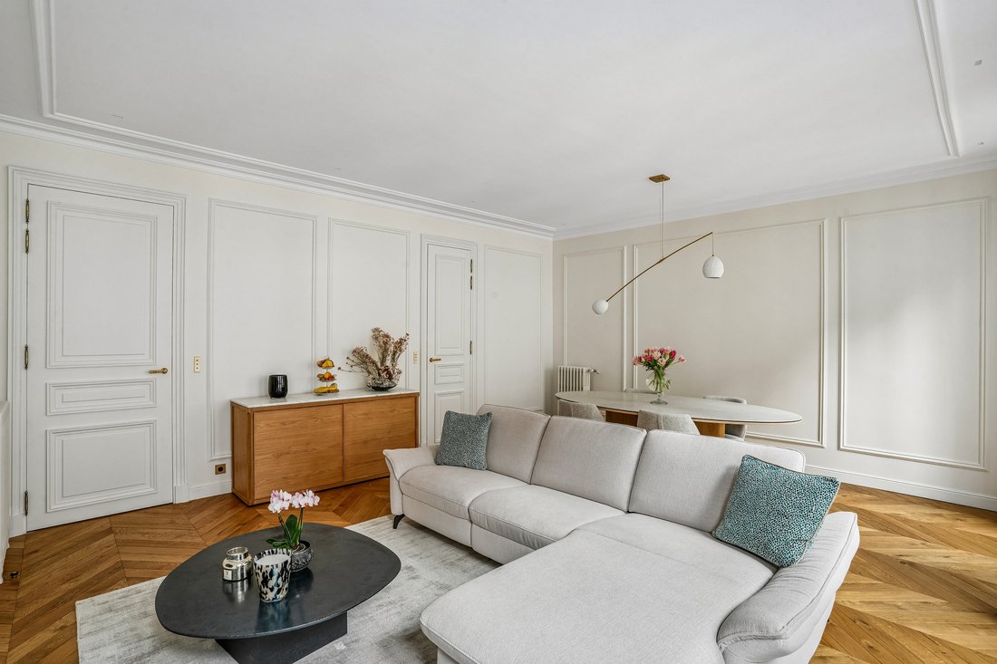 Apartment in Sorbonne, Paris 5e Arrondissement, Paris 4 - 19111950
