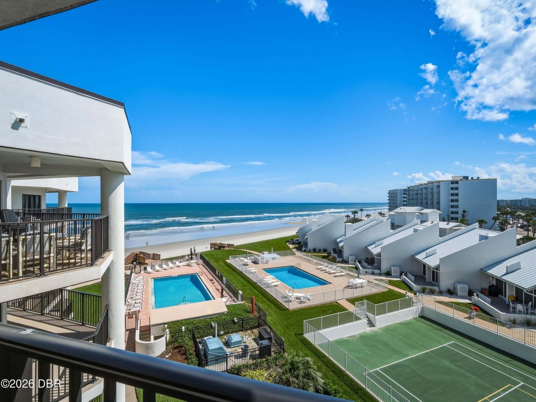 Condo in New Smyrna Beach, Florida, United States 2 - 19113435