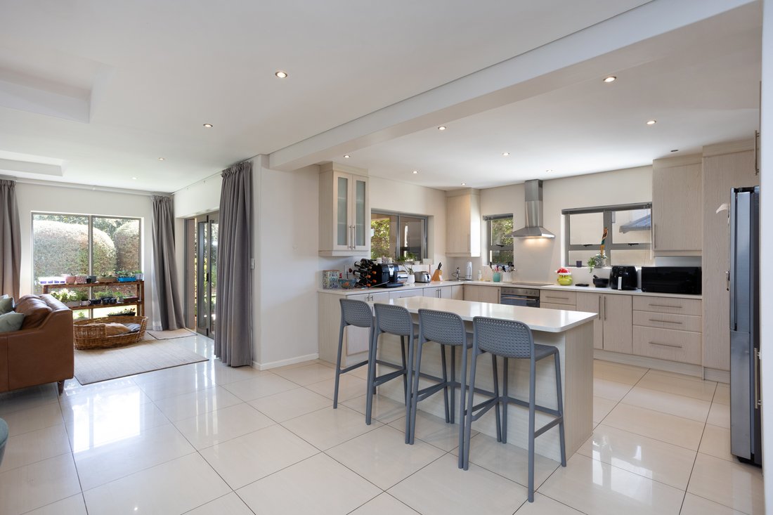 Country House in Westlake, Southern Suburbs, Cape Town 4 - 19116317