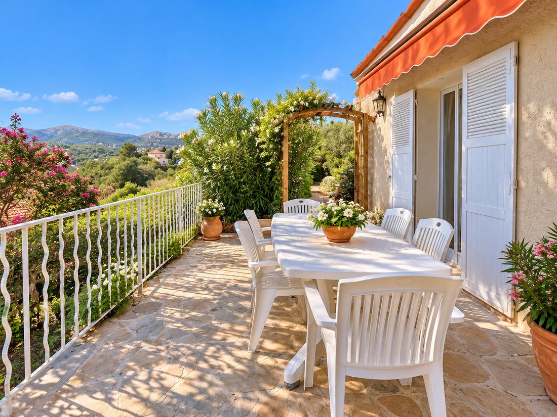 Casa en Saint-Paul-de-Vence, Provenza-Alpes-Costa Azul, Francia 1 - 19115271