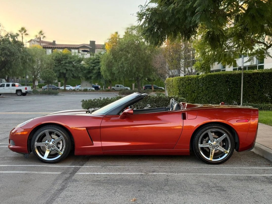 Cabriolet in Burbank, CA, United States 2 - 19112301