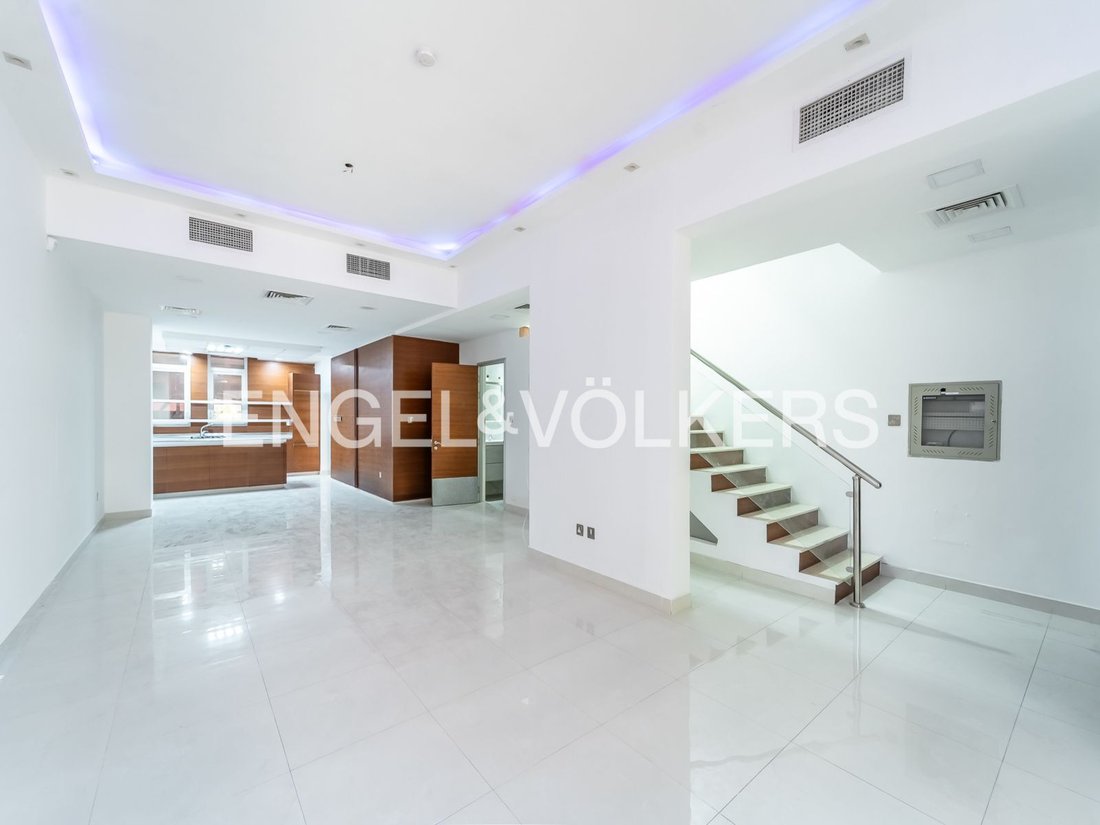 Villa en Jumeirah Village Circle, Dubái, Emiratos Árabes Unidos 2 - 19116910