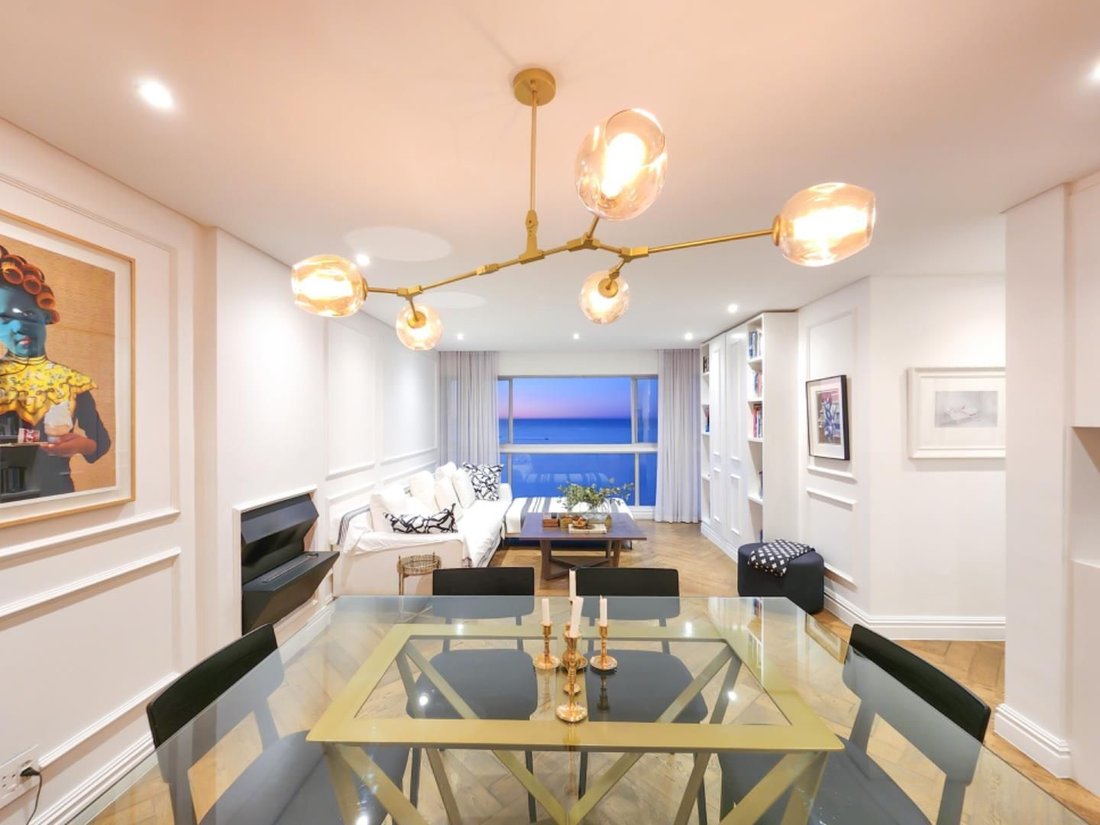 Apartment in Sea Point, Atlantic Seaboard, Cape Town 2 - 19116367