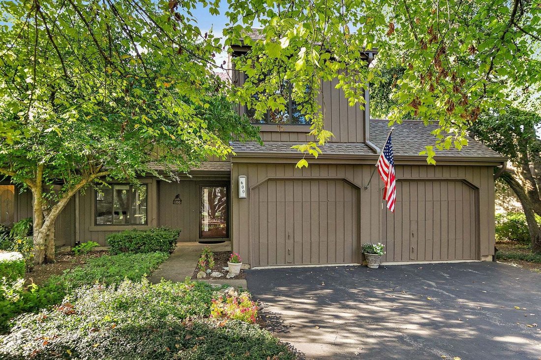 Condo in Barrington Hills, Illinois, United States 1 - 19111326