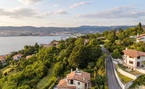 Villa à Muggia, Frioul-Vénétie julienne, Italie 1