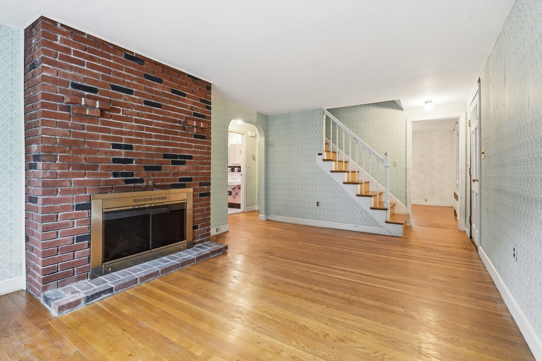 House in Arlington, Massachusetts, United States 4 - 19112987