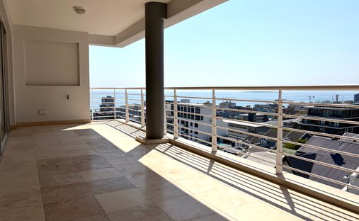 Apartment in Sea Point, Atlantic Seaboard, Cape Town 1