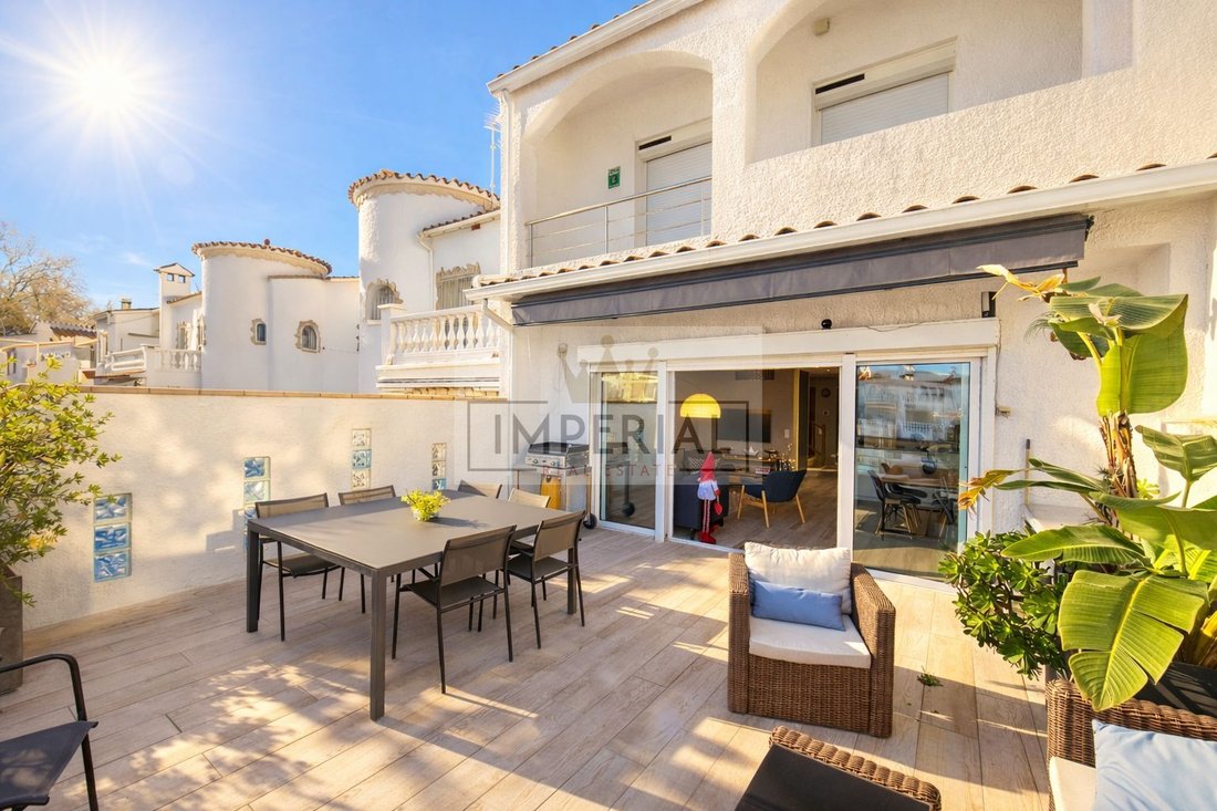 Haus in Empuriabrava, Katalonien, Spanien 4 - 19114577