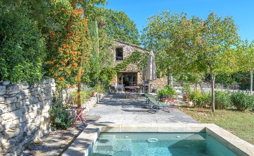 Villa in Villars, Provence-Alpes-Côte d'Azur, France 1