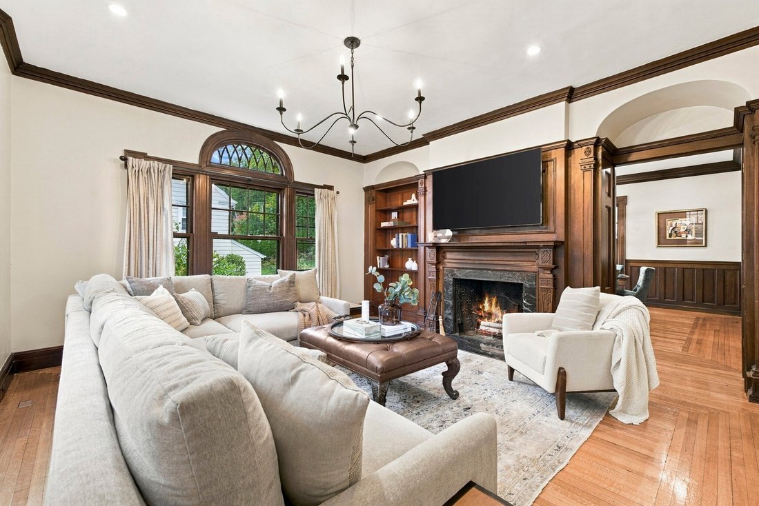 House in Newton, Massachusetts, United States 5 - 19115444