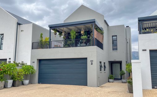 House in Drakenstein Local Municipality, Western Cape, South Africa 1