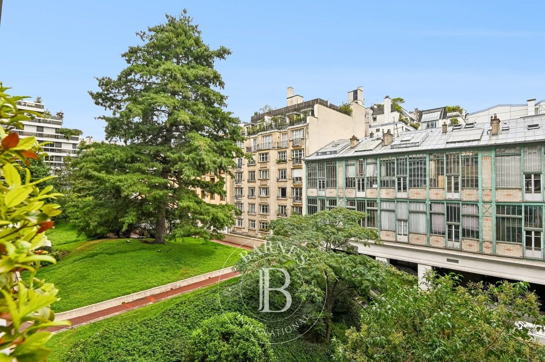 Apartment in Porte Dauphine, Paris 16e Arrondissement, Paris 5 - 19087457