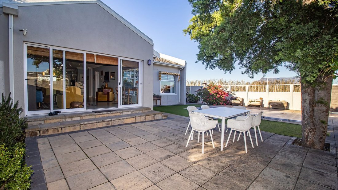 House in Flamingo Vlei, Blaauwberg, Cape Town 2 - 19116555