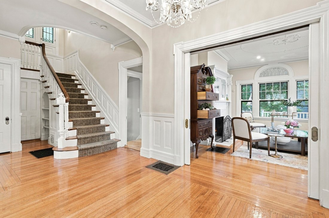 House in Newton, Massachusetts, United States 3 - 19115444