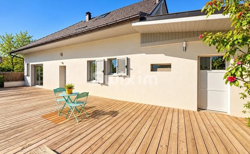 Casa en Mesigny, Auvernia-Ródano-Alpes, Francia 1