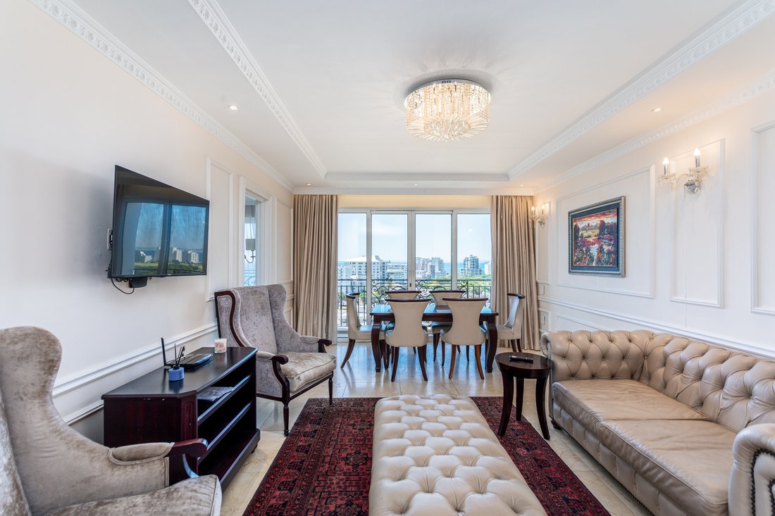 Apartment in Sea Point, Atlantic Seaboard, Cape Town 1 - 19116289