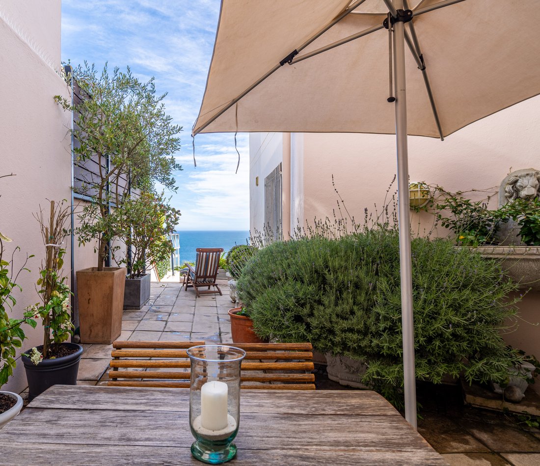 Apartment in Bantry Bay, Atlantic Seaboard, Cape Town 5 - 19116302