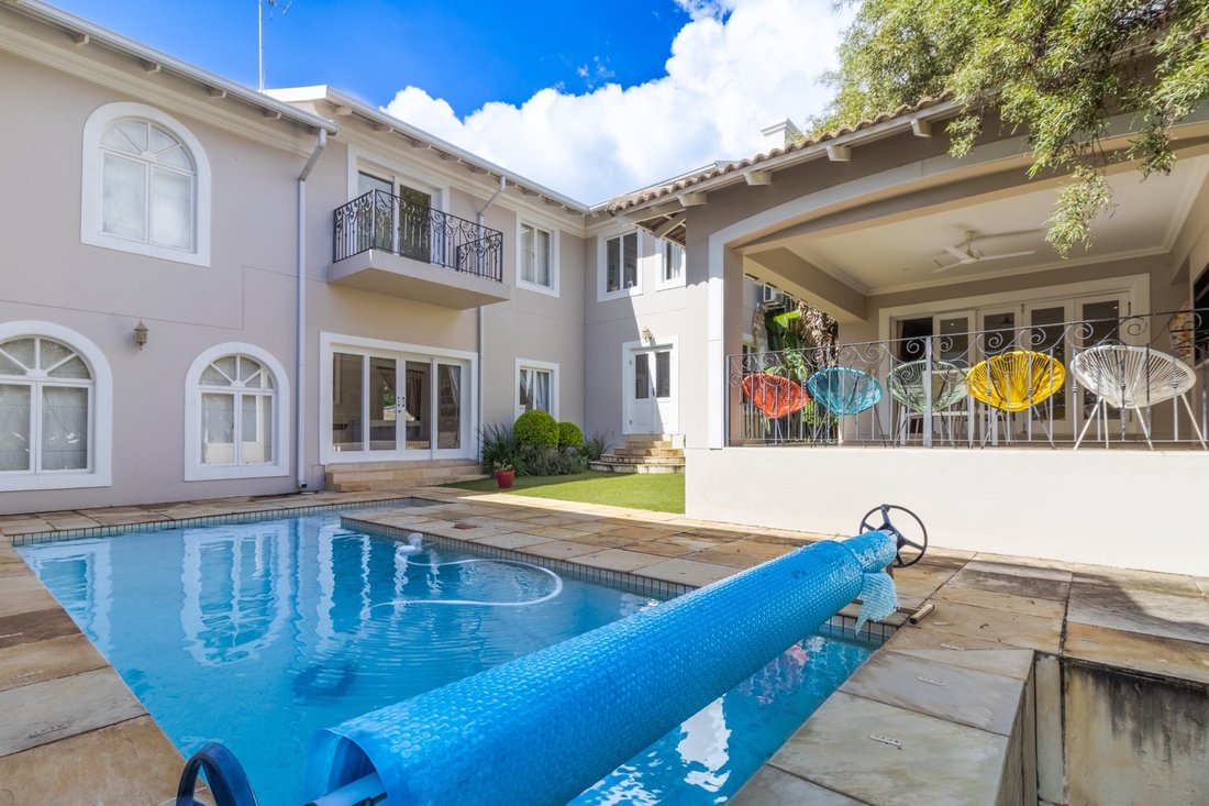 Estate in Dainfern Valley, Gauteng, South Africa 3 - 19116353