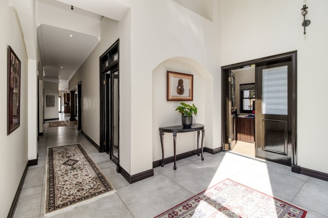 House in Dainfern, Gauteng, South Africa 2 - 19116765
