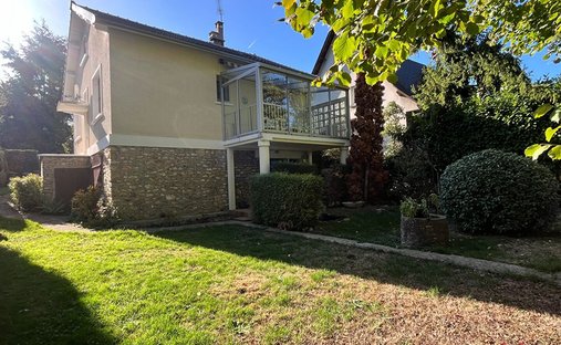 Haus in Gressets-Centre-Garenne-Bechevet, La Celle-Saint-Cloud, Frankreich 1