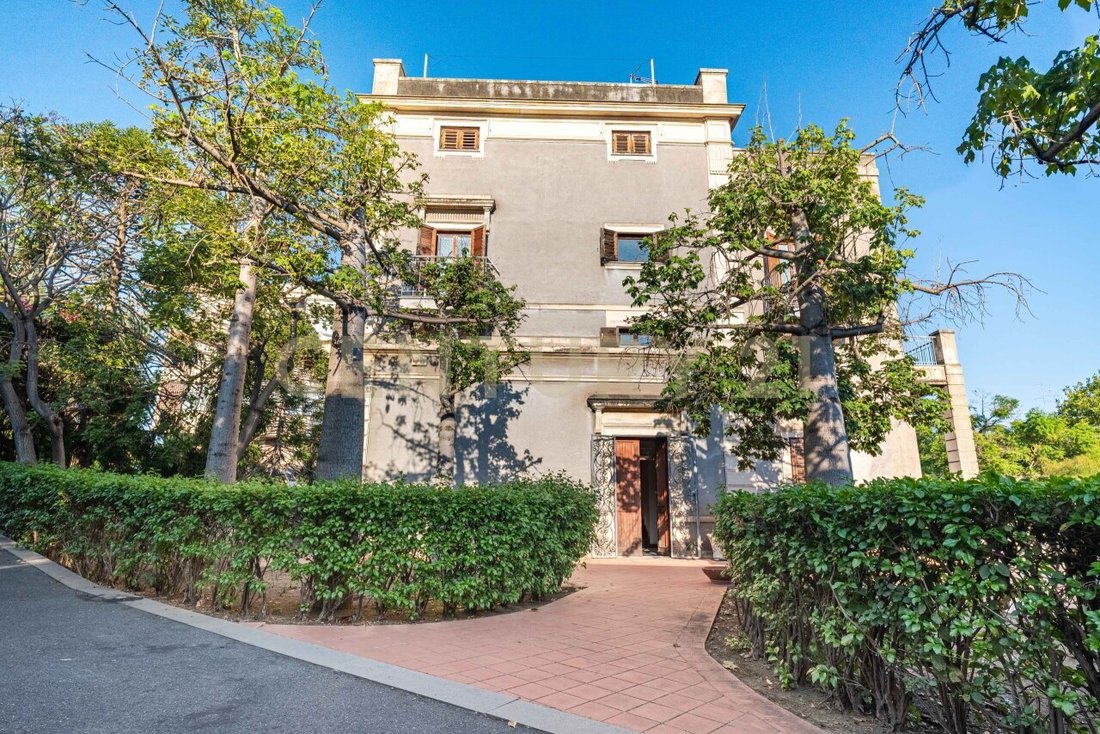 Villa in Cannizzaro-Carruba di Ognina, Catania, Italy 1 - 19110739