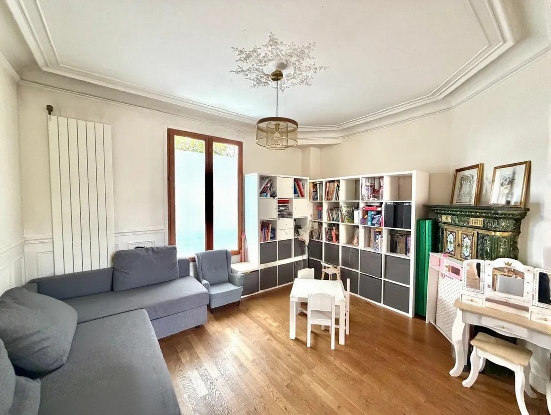House in Vincennes, Ile-de-France, France 5 - 19115704