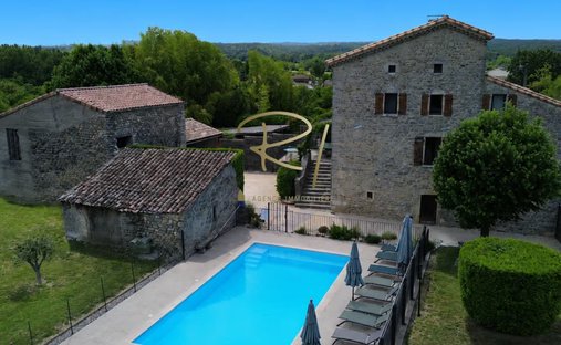 Maison à Ruoms, Auvergne-Rhône-Alpes, France 1
