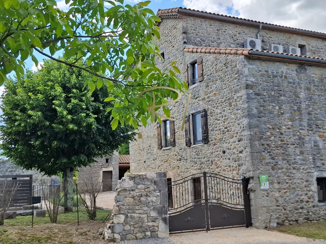 Casa en Ruoms, Auvernia-Ródano-Alpes, Francia 4 - 18752851