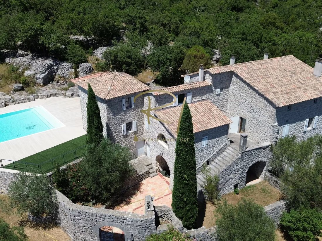 Haus in Labeaume, Auvergne-Rhone-Alpen, Frankreich 1 - 18752966