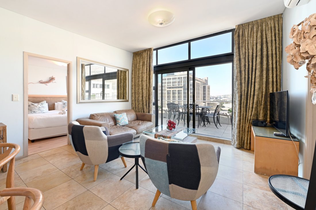 Apartment in City Centre, City Bowl, Cape Town 3 - 19116589