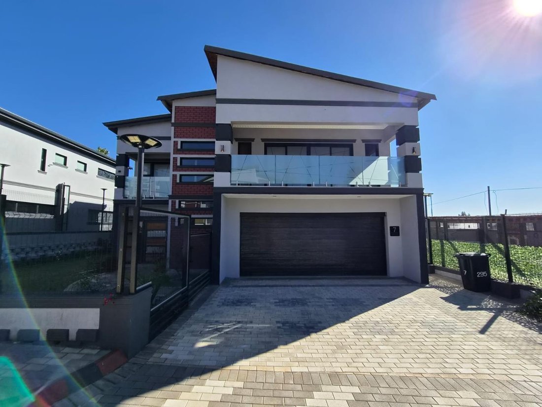 Casa a Città Metropolitana di Johannesburg, Gauteng, Sudafrica 1 - 19116506