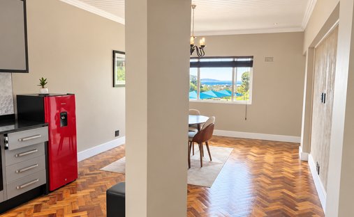 Apartment in Sea Point, Atlantic Seaboard, Cape Town 1
