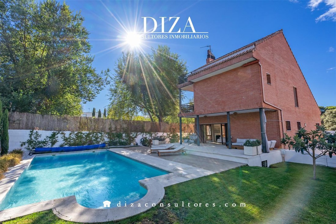 Villa à Pozuelo de Alarcón, Communauté de Madrid, Espagne 4 - 19111532