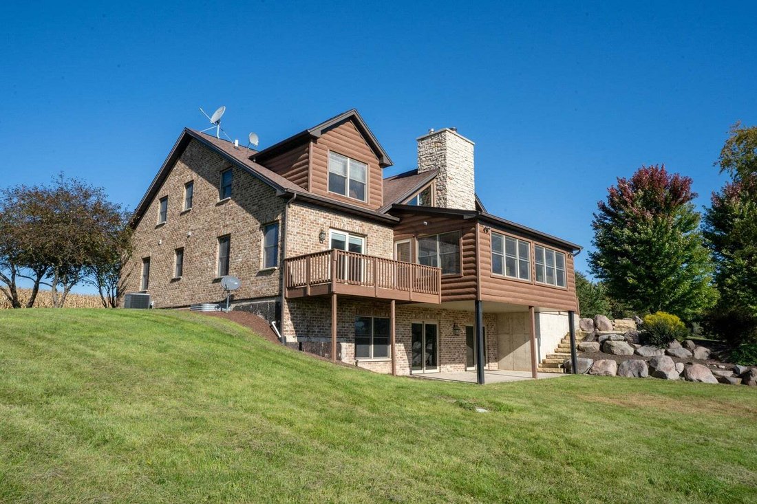 House in Poplar Grove, Illinois, United States 3 - 19111212
