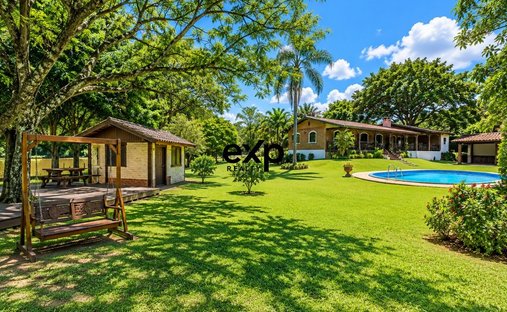 Casa di campagna a Colina dos Pinheiros, San Paolo, Brasile 1