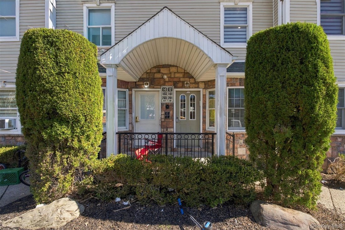 Condo in Spring Valley, New York, United States 1 - 19114181