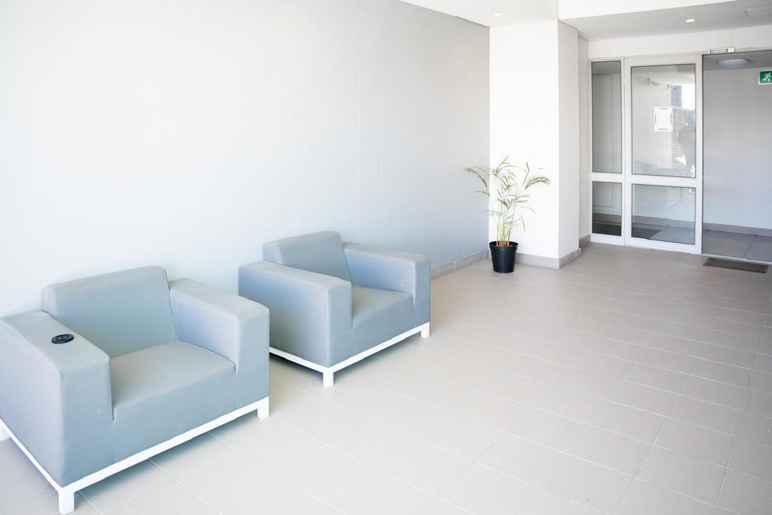 Apartment in City Centre, City Bowl, Cape Town 5 - 19116241