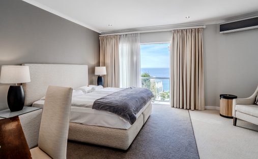 Apartment in Bantry Bay, Atlantic Seaboard, Cape Town 1