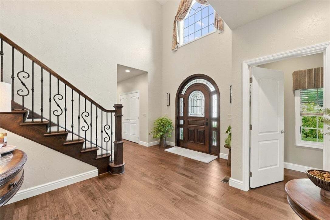 House in Coraopolis, Pennsylvania, United States 4 - 19113904