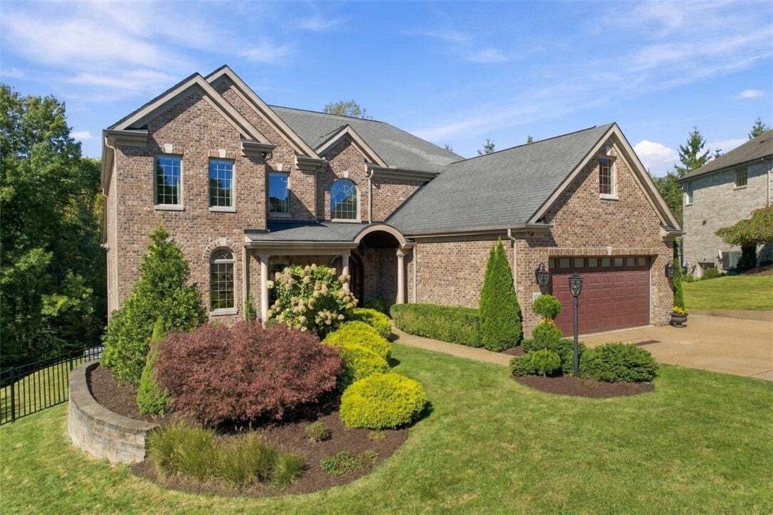 House in Coraopolis, Pennsylvania, United States 2 - 19113904