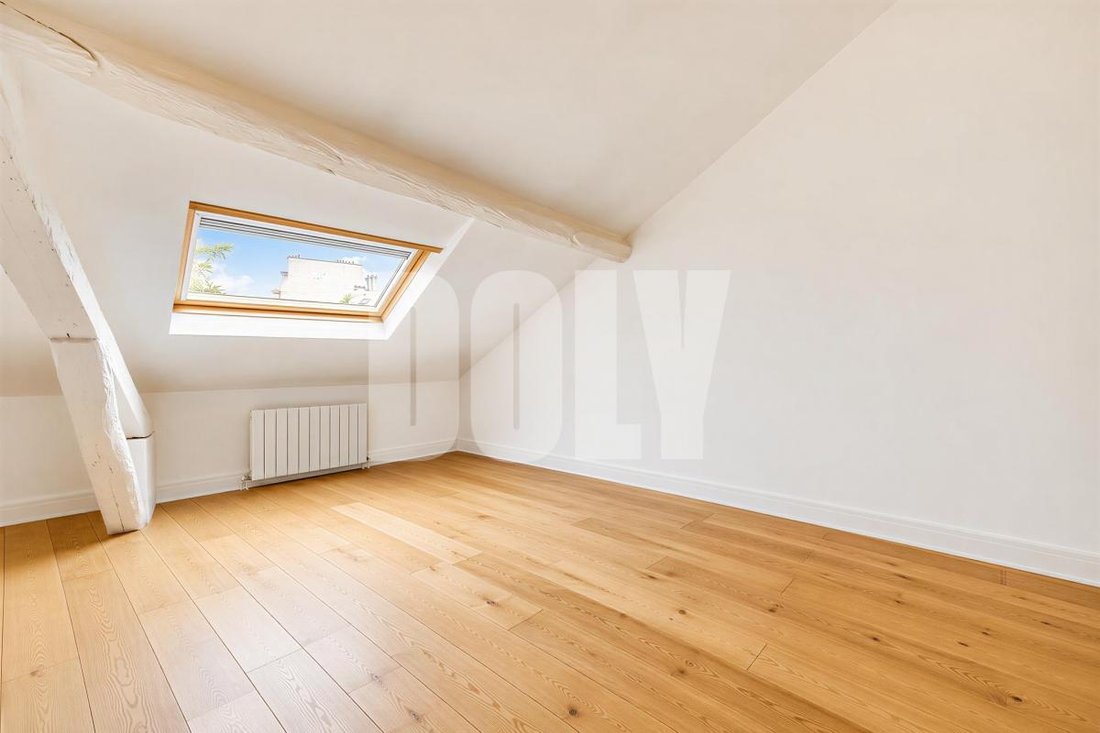 Apartment in Batignolles-Cardinet, Paris 17e Arrondissement, Paris 2 - 19112089