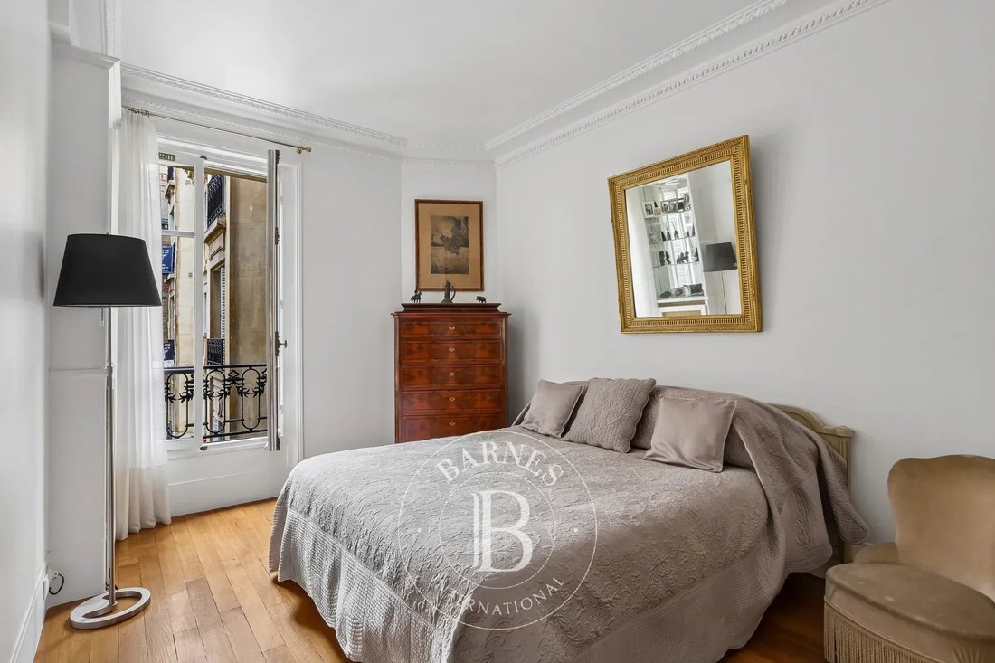 Apartment in Muette Nord, Paris 16e Arrondissement, Paris 4 - 19101876