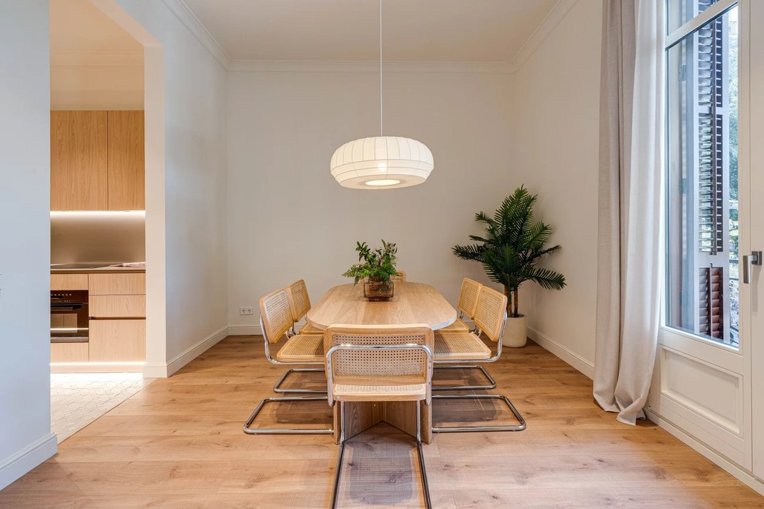 Wohnung in Eixample, Barcelona, Spanien 5 - 19111769
