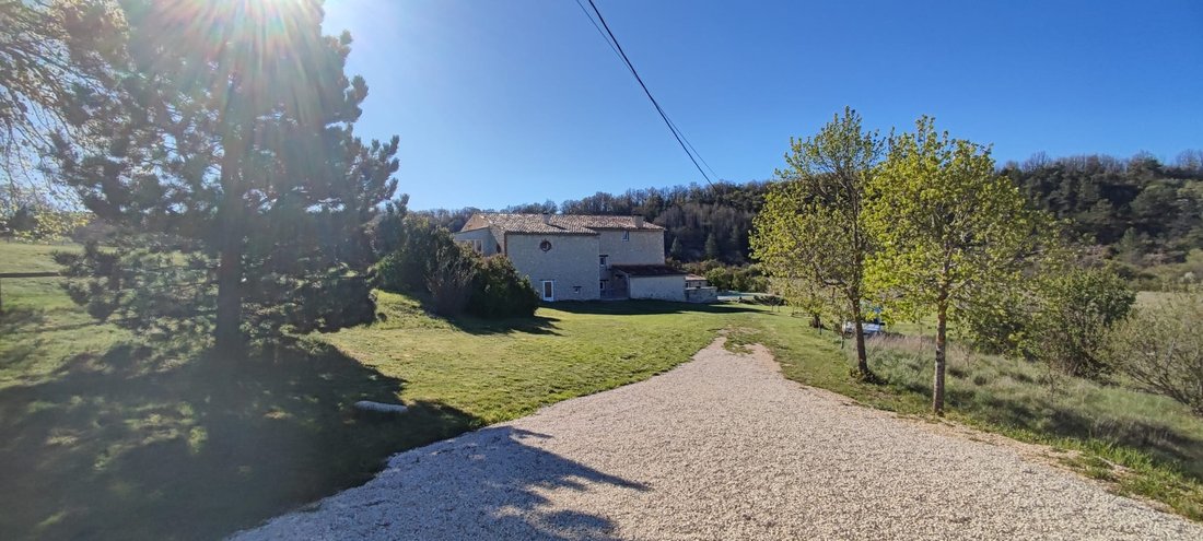 Domaine à Vaucluse, Bourgogne-Franche-Comté, France 4 - 16831371