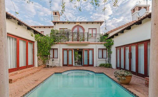 House in Olievenhoutbosch, Gauteng, South Africa 1