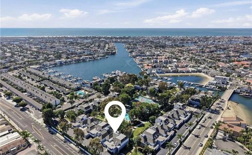 Townhouse in Huntington Beach, California, United States 1