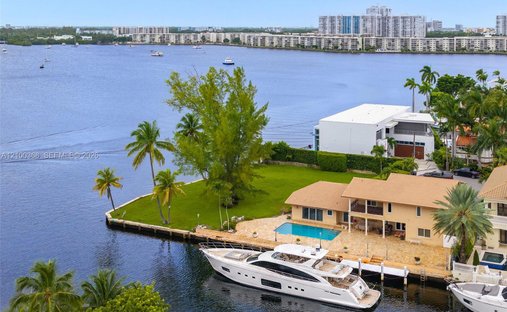 Casa en Golden Beach, Florida, Estados Unidos 1