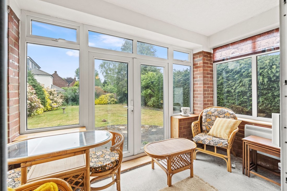Haus in London Borough of Sutton, England 5 - 19110698