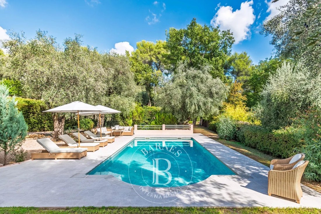 Casa en Le Rouret, Provenza-Alpes-Costa Azul, Francia 3 - 19102475